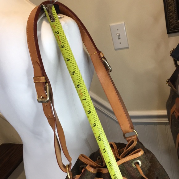 W ETRO Milano Red Paisley Nylon Vachetta Leather Drawstring Bucket Shoulder Bag - Picture 13 of 17